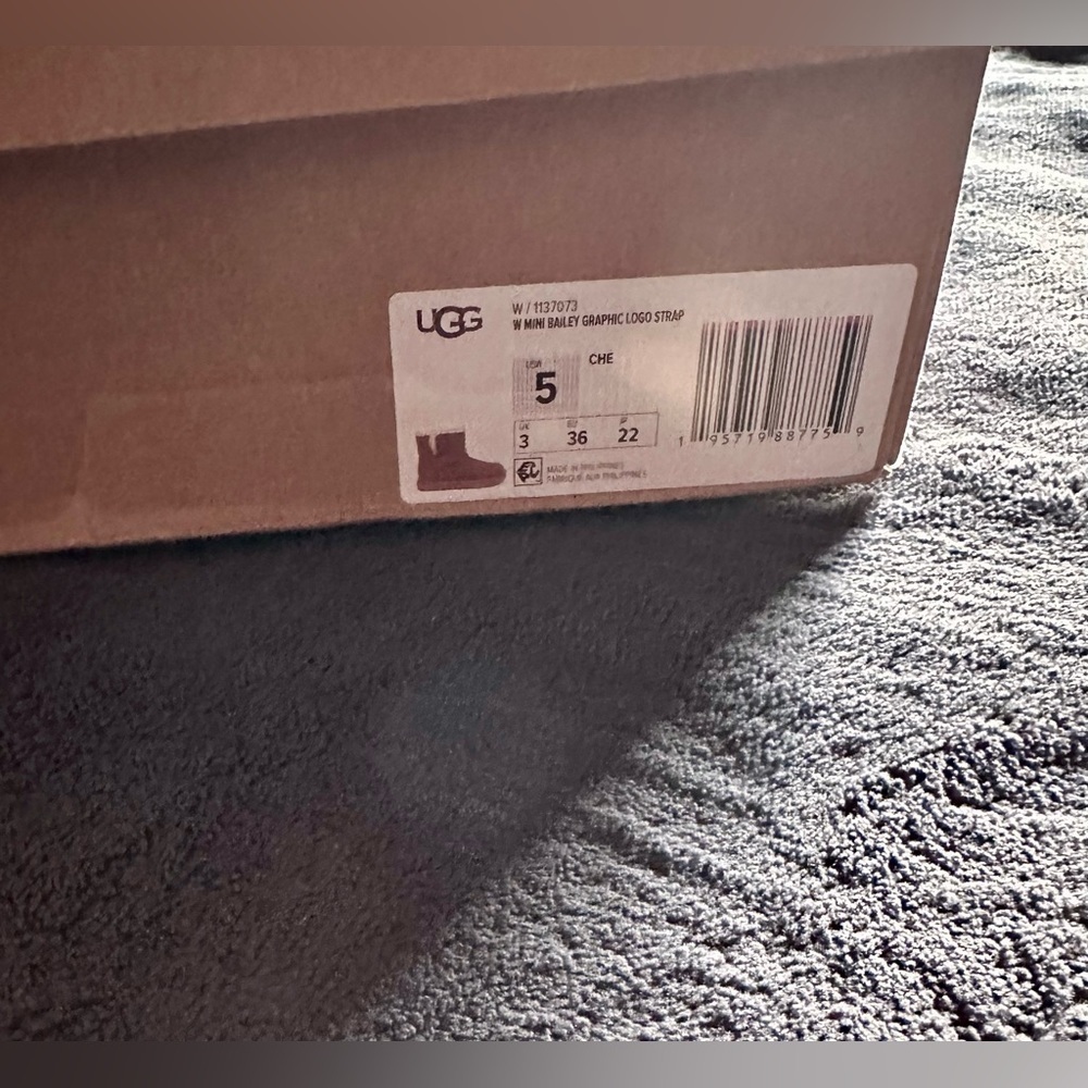 NIB UGG Bailey Mini Logo Strap Bootie - Size Womens 5 - Color Brown - Picture 13 of 13